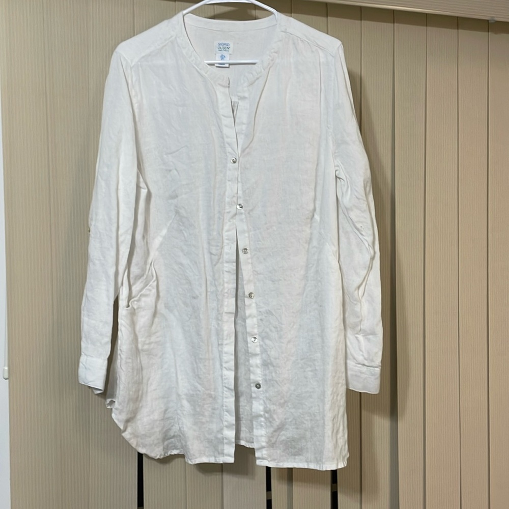 Women’s white button up blouse coverup
